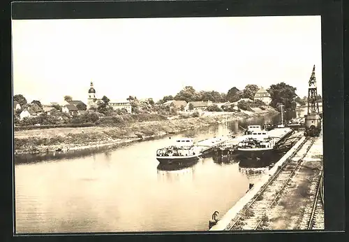 AK Riesa, Hafen mit Transportschiffen