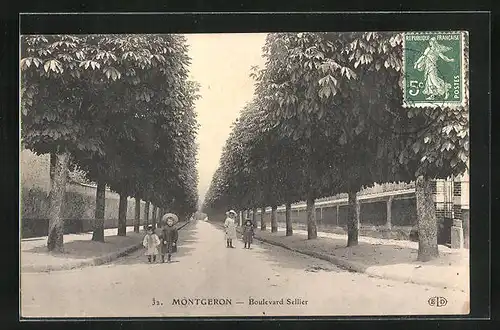 AK Montgeron, Boulevard Sellier avec des enfants