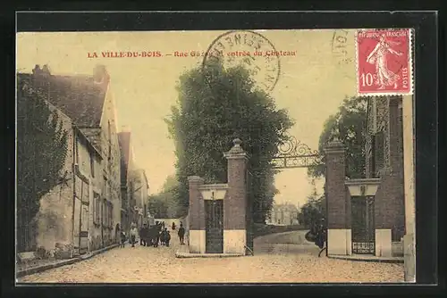 AK La Ville-du-Bois, Rue Gazou et entrée du Chateau