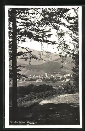 AK Deustschlandsberg, Teilansicht mit Baum