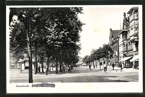 AK Neumünster, Strasse mit Ladenzeile