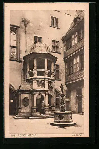 AK Alt-Frankfurt, Römerhöfchen mit Hauptmann und Brunnen