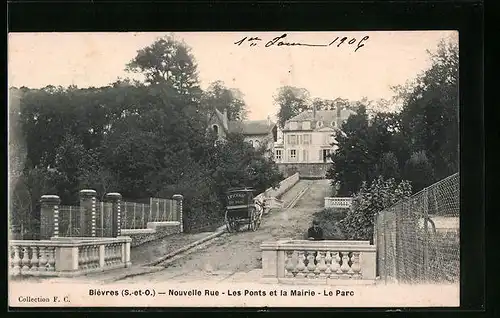 AK Bièvres, Nouvelle Rue, les Ponts et la Mairie, le Parc