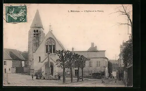 AK Bièvres, l'Eglise et la Mairie