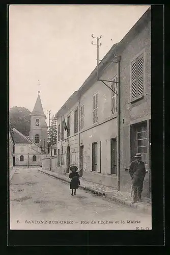 AK Savigny-sur-Orge, Rue de l'Eglise et la Mairie