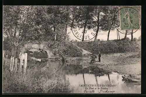 AK Saint-Cyr-sous-Dourdan, Le Pont et la Riviere