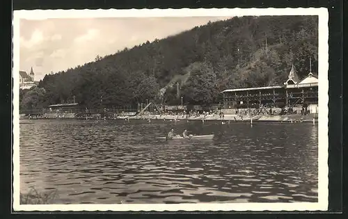 AK Znaim a. Thaya, Blick zum Freibad am Ufer der Niederdonau