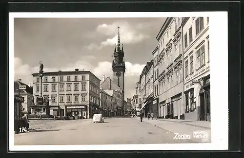 AK Znaim a. Thaya, der Kirchturm vom Platz gesehen