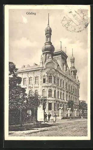 AK Göding / Hodonin, Strassenpartie an der Schule