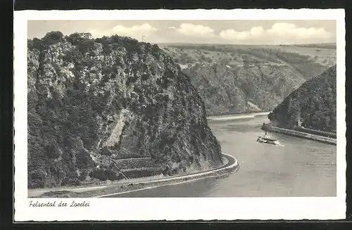 AK Loreley, Dampfer Cecilie passiert das Felsental auf dem Rhein