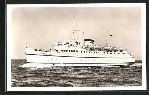 AK Bundesbahn-Hochsee-Fährschiff Deutschland in Fahrt