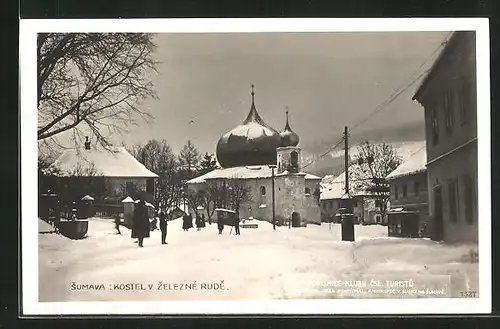 AK Zelezna Ruda na Sumave, Verschneite Ortspartie mit Kirche