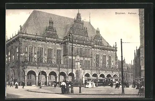 AK Bremen, Passanten und Strassenbahn vor dem Rathaus
