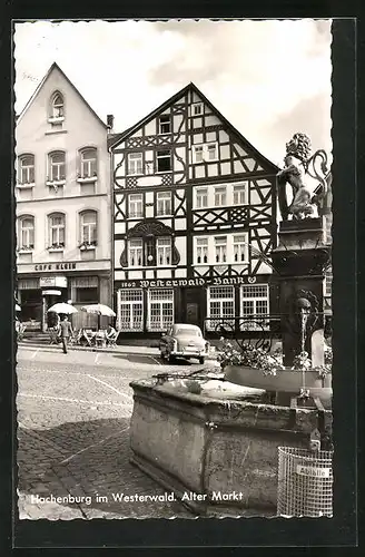AK Hachenburg im Westerwald, am Brunnen auf dem Alten Markt