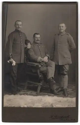 Fotografie H. Bernhardt, Strasburg / Um., Soldaten und Uffz. in Feldgrauuniform Rgt. 93