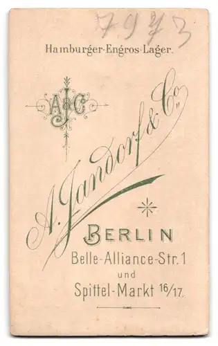 Fotografie A. Jandorf & Co., Berlin, Belle-Alliance-Strasse 1, Junge Frau mit genervtem Blick