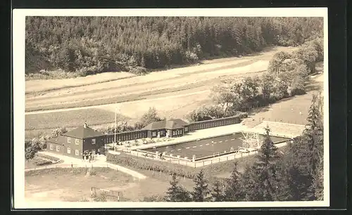 AK Leutenberg /Thür., Bad im Heutal aus der Vogelschau
