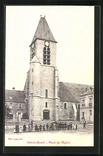 AK Vert-le-Grand, La Place de l`Église