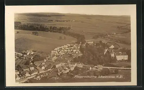 AK Schwarzenau, Fliegeraufnahme des Ortes in der Landschaft