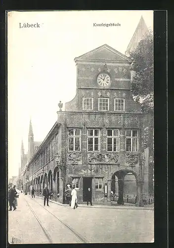 AK Lübeck, Kanzleigebäude mit Strassenpartie