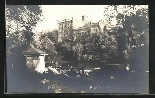 Foto-AK Riga, Flusspartie mit Universität