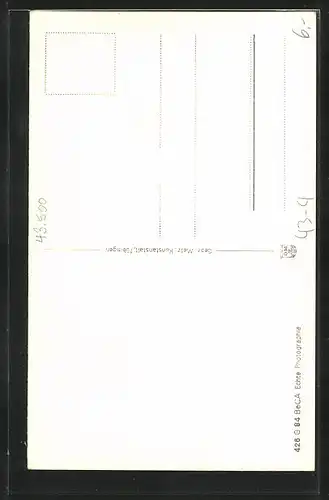 AK Alte Frau in Tracht raucht Pfeife