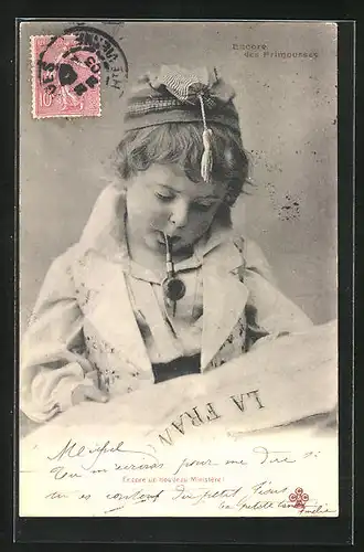 AK Mädchen raucht Pfeife und liest in der Zeitung