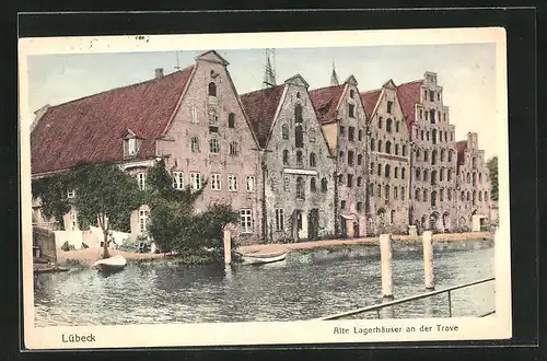 AK Lübeck, Alte Lagerhäuser an der Trave