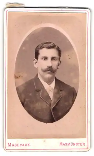 Fotografie Alph. Schoenberg, Masmünster /Alsace, Portrait bürgerlicher Herr mit Schnauzbart