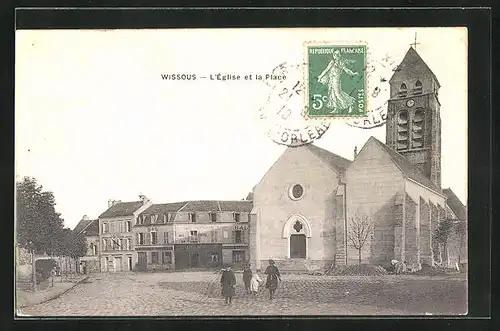 AK Wissous, L`Église et la Place