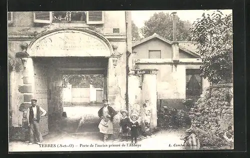 AK Yerres, Porte de l`ancien prieuré de l`Abbaye