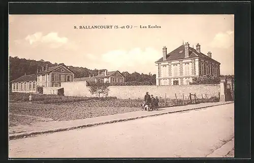 AK Ballancourt, Les Ecoles