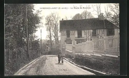 AK Varennes-Jarcy, La Route de Mandres