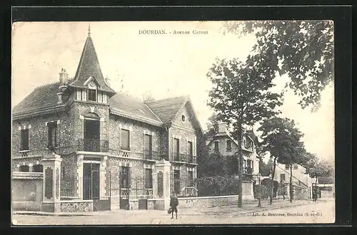 AK Dourdan, Avenue Carnot