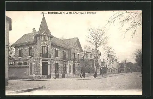 AK Dourdan, L`Avenue Carnot