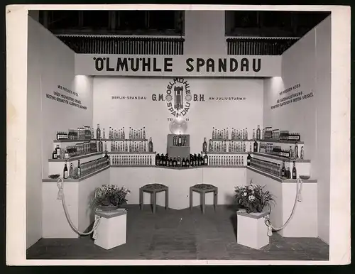 Fotografie Georg Reyher, Berlin-Schöneberg, Messestand der Ölmühle Spandau