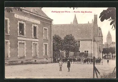 AK Aubigny-sur-Nère, Sortie des Ecoles