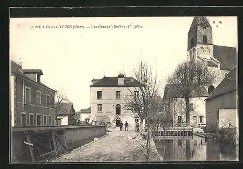 AK Mehun-sur-Yèvre, Les Grands Moulins et l`Eglise