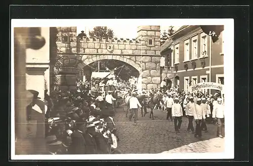 Foto-AK Pulsnitz, 550 jähr. Stadtrechtsfeier u. Heimatfest der Stadt 1925, Strassenumzug