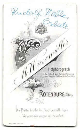 Fotografie M. Wiesemüller, Rotenburg /Fulda, Klein Rudolf im Matrosenanzug mit Hut