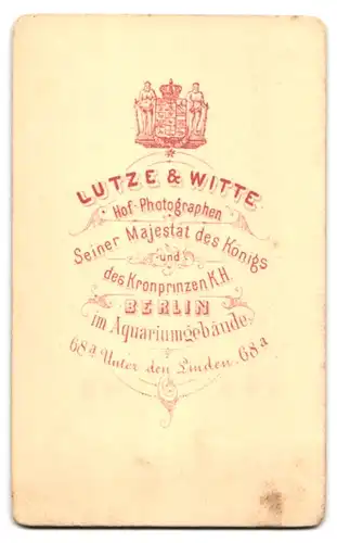Fotografie v. Lutze & Witte, Berlin, Unter den Linden 68a, Gestandener Herr im Sonntagsstaat