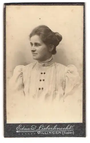 Fotografie Eduard Lieberknecht, Villingen, Brigachstr. 7, Portrait junge Dame mit Hochsteckfrisur