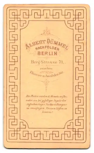 Fotografie Albert Dümmel, Berlin, Berg-Str. 70, Portrait junger Einjährig-Freiwilliger Offizier in Uniform