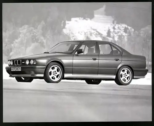 Fotografie Auto BMW M5 3.8 E34, Sport-Limousine