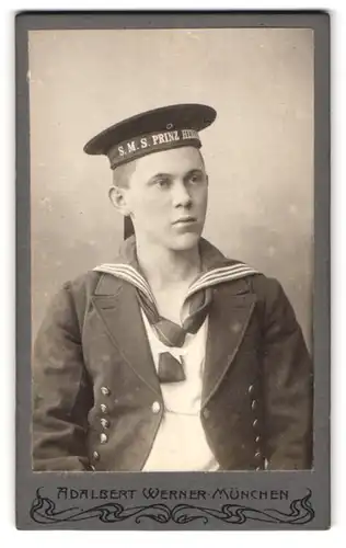 Fotografie Adalbert Werner, München, Elisenstr. 7, junger Matrose in Uniform mit Mützenband S.M.S. Prinz Heinrich