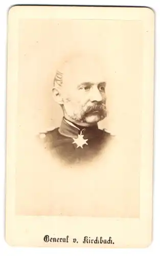 Fotografie unbekannter Fotograf und Ort, Portrait General von Kirchbach mit Orden, Franz Jospeh Bart