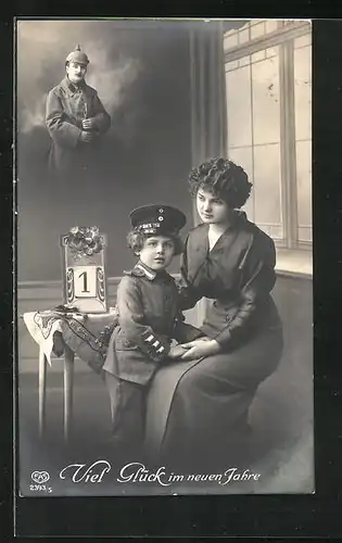 AK Junge Frau mit kleinem Soldaten am Kalender, Neujahrsgruss, Kinder Kriegspropaganda