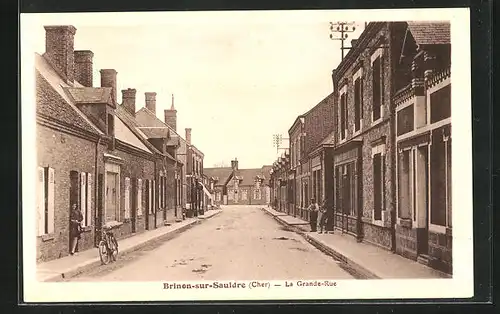 AK Brinon-sur-Sauldre, La Grande Rue