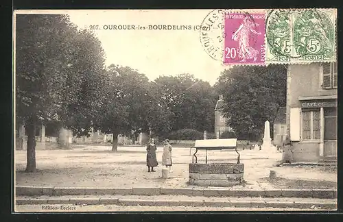 AK Ourouer-les-Bourdelins, Cafe, Monument, Frauen auf Platz