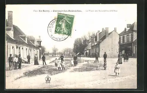 AK Ourouer-les-Bourdelins en Berry, La Place des Bourdelins côte Sud